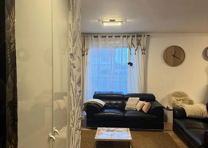Belle Maison Cosy Avec Jardin Proche Frontiere Villa *